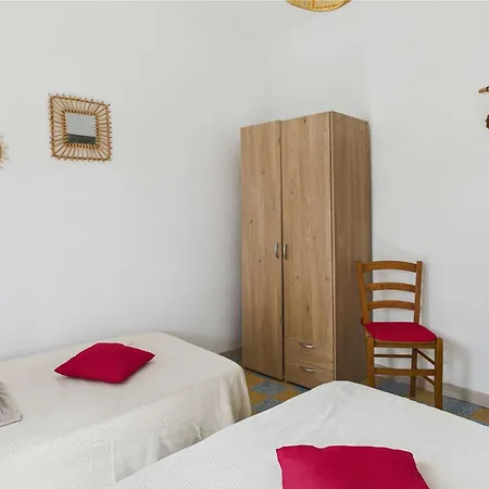 Rdc 5 Pers Avec Grande Terrasse Sud, Proche Marche, Animaux Admis - - Fr-1-326-712 Lejlighed *